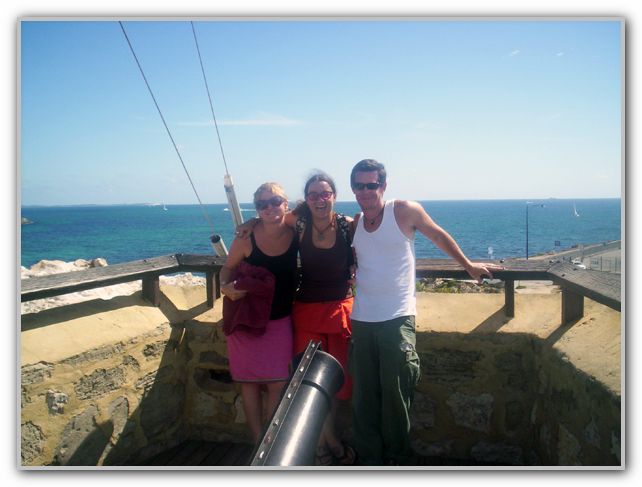 Stuart Karen & SJ at Freo Markets Feb 11th 2007 (23)